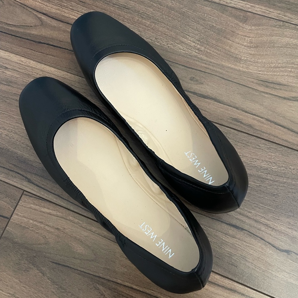 Nine West Black Flats with Rounded Toe and Slip-On Design
